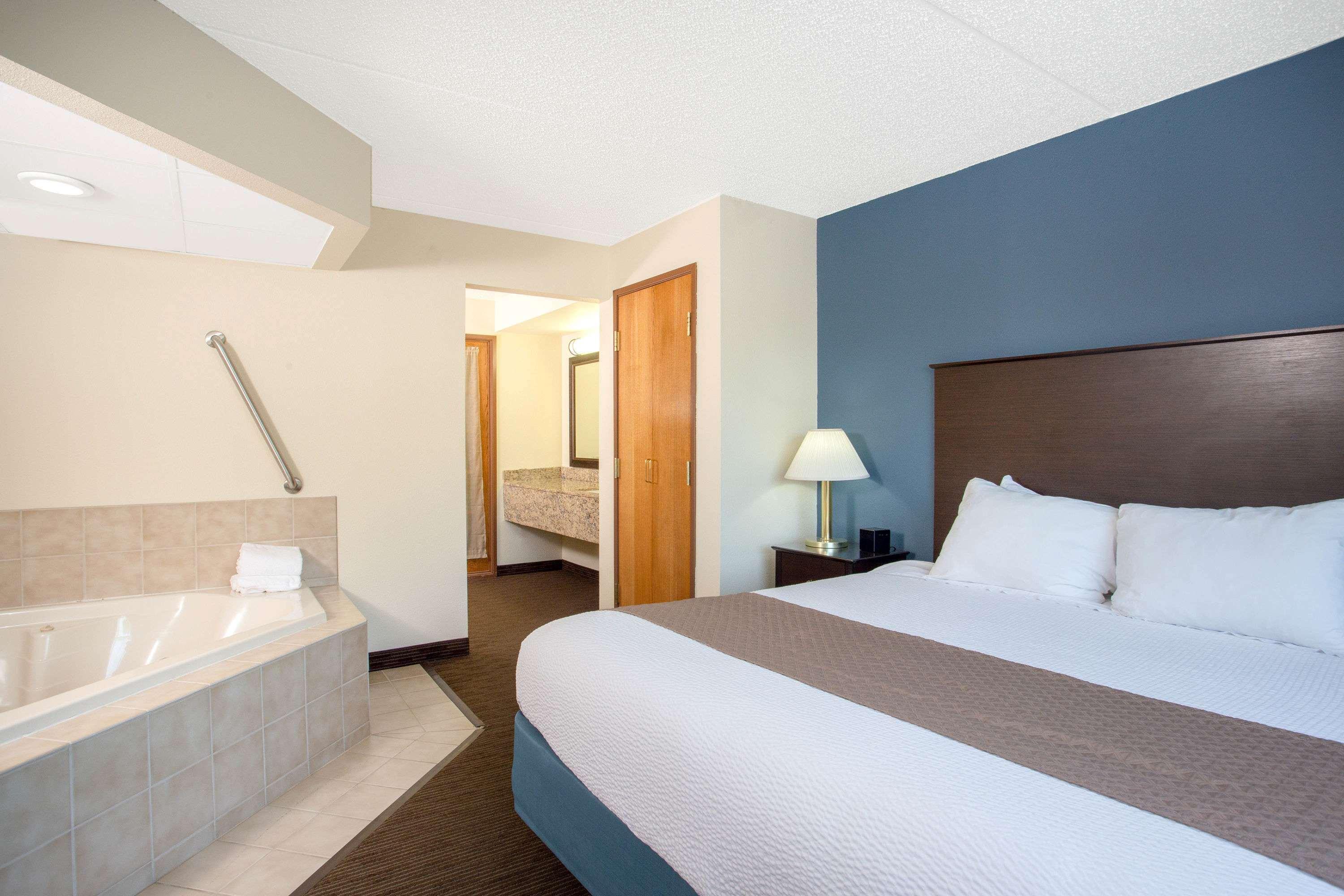 Americinn By Wyndham Green Bay West Exterior foto